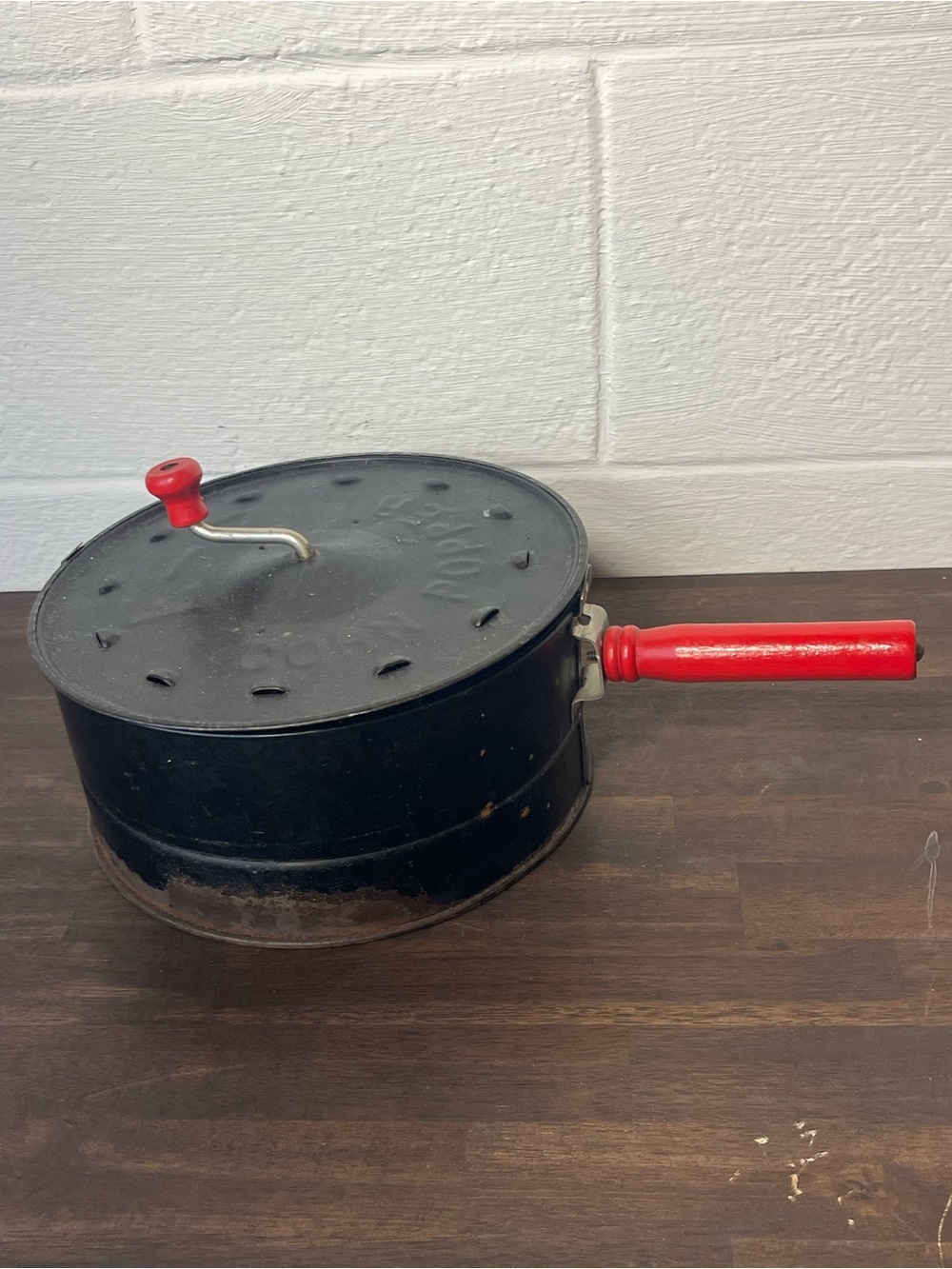 Vintage E-Z Stovetop Popcorn Popper Hand Crank Red Wood Handle 1940s 1950s